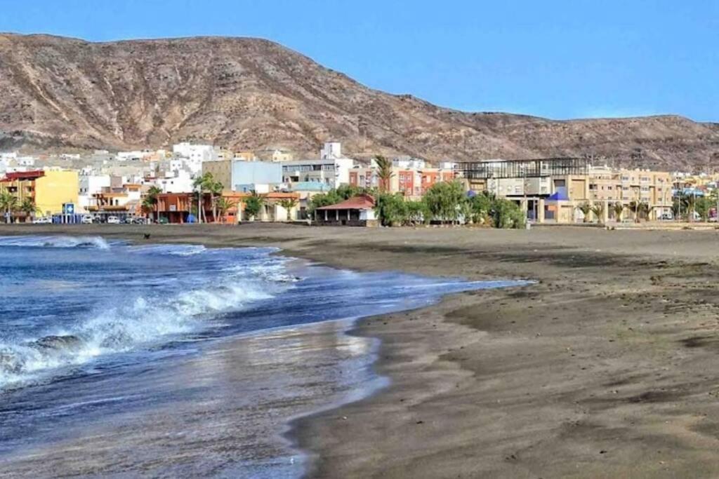 Mar&Mar, Apartamento Con Solarium Y Piscina Gran Tarajal Bagian luar foto